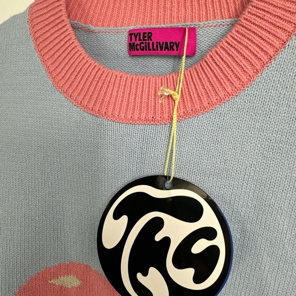 NEW Tyler McGillivary Orca Light Blue and Pink Sweater Sz XS - Picture 5 of 6